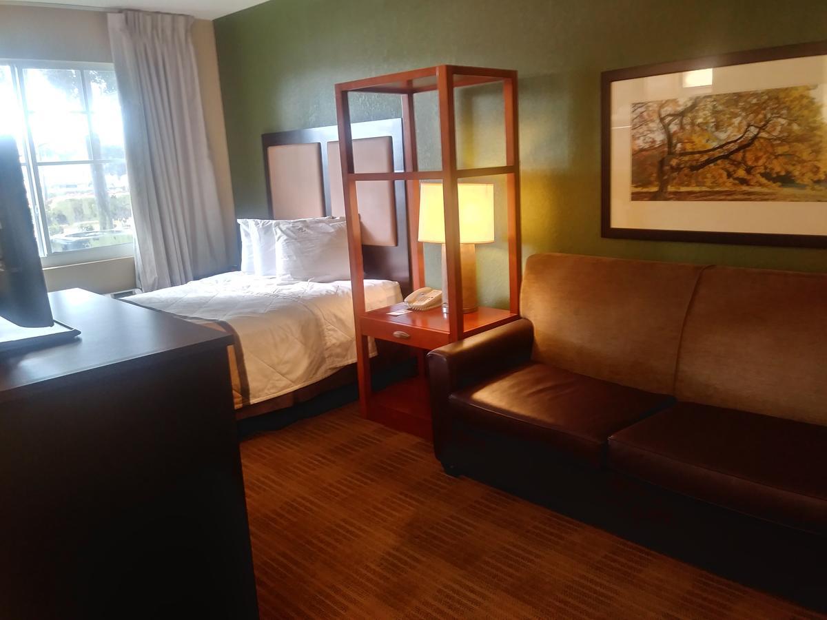 Extended Stay America Suites - Detroit - Auburn Hills - Featherstone Rd Exterior foto
