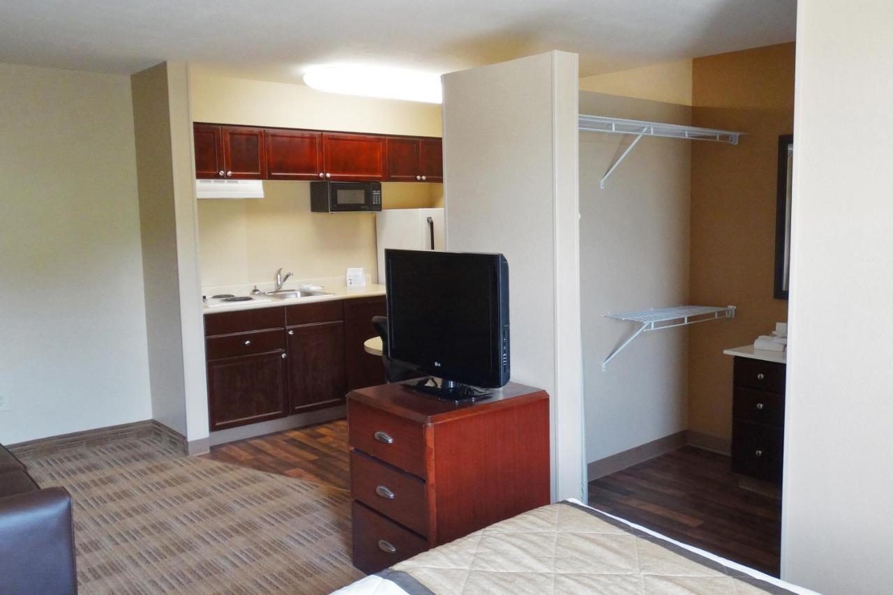 Extended Stay America Suites - Detroit - Auburn Hills - Featherstone Rd Exterior foto
